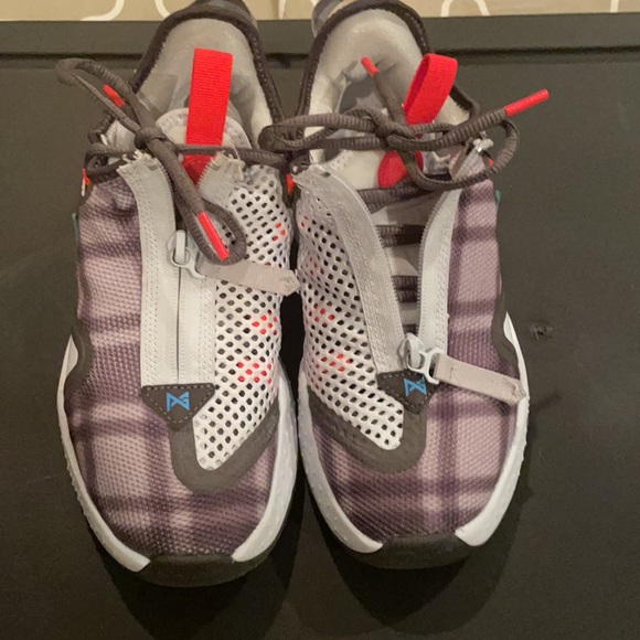 Paul George - Picture 2 of 3